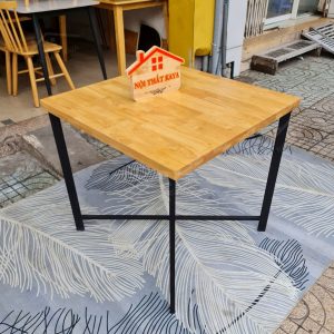 Bàn Sắt 4 Chân (3)